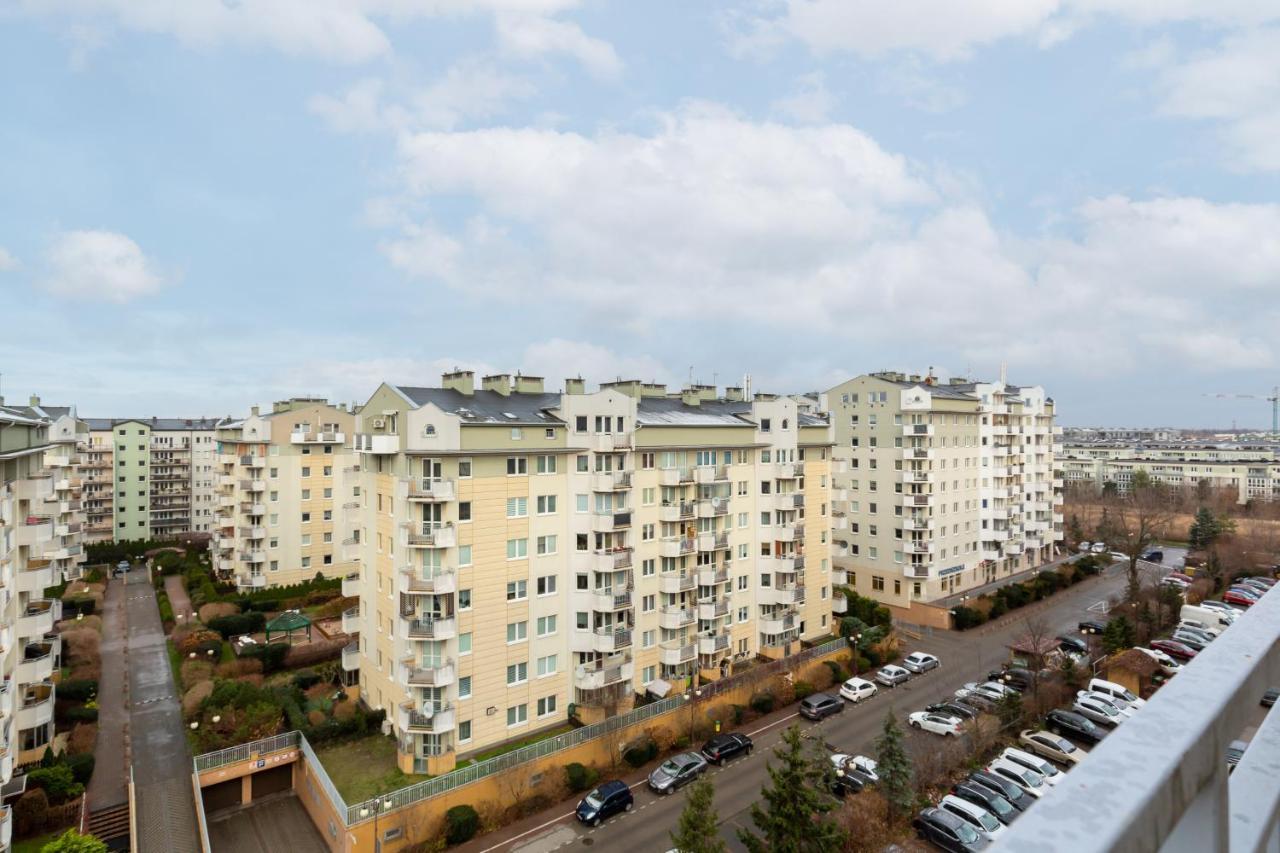 Apartments Chelmonskiego Warsaw Ursus By Noclegi Renters Exteriör bild