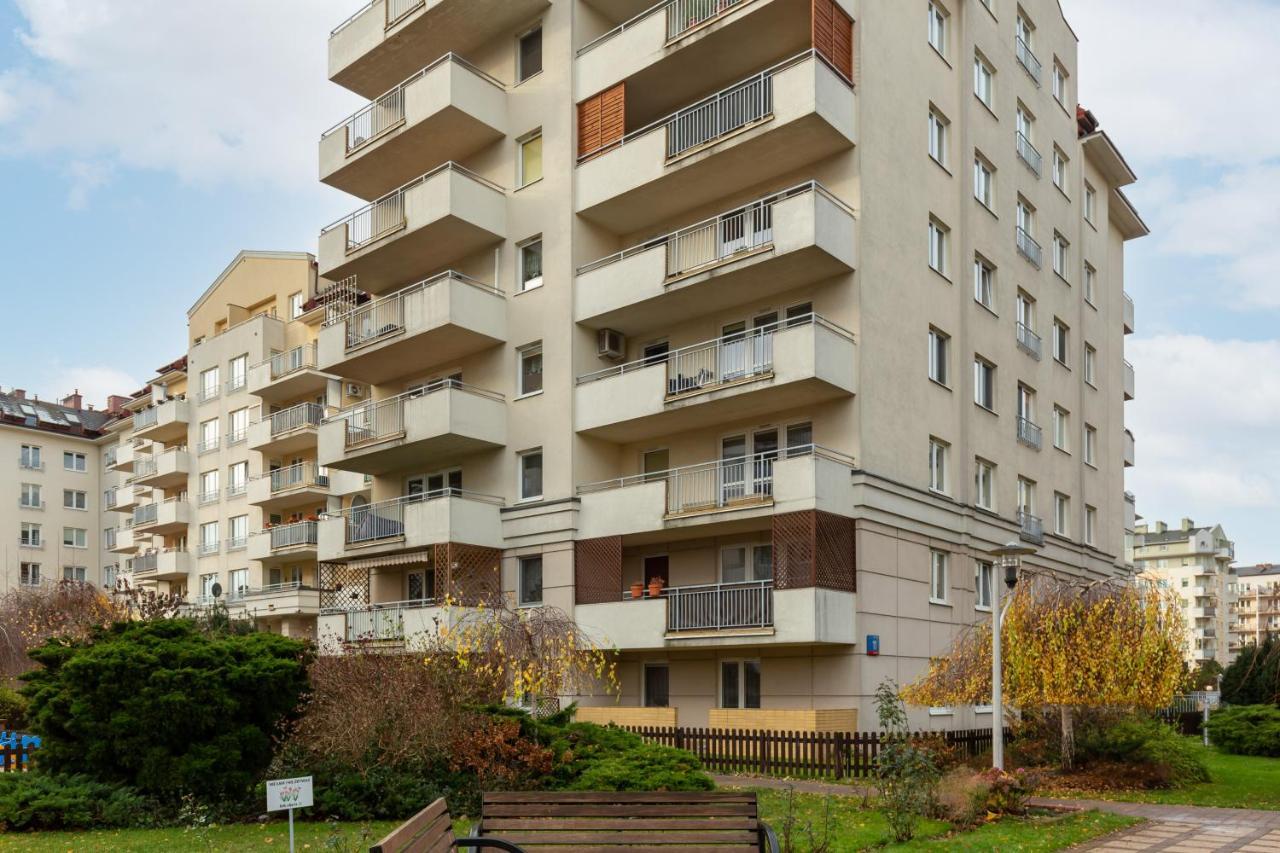 Apartments Chelmonskiego Warsaw Ursus By Noclegi Renters Exteriör bild